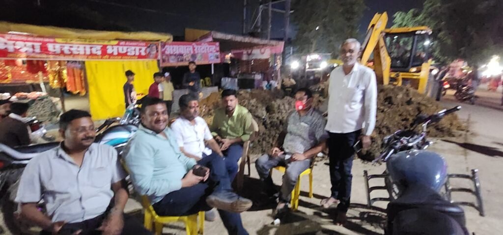 मेला क्षेत्र में पानी की पाईप लाईन फूटने से निगम प्रशासन ने दिखाई जुम्मे दारी - मैहर, मध्य प्रदेश