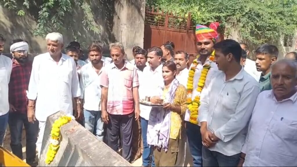 रियाँबड़ी नगरपालिका अध्यक्ष सुनील कुमार चौहान और विधायक लक्ष्मणराम कलरू ने किया सीसी सड़क का उद्घाटन 1 रियाँबड़ी नगरपालिका अध्यक्ष सुनील कुमार चौहान और विधायक लक्ष्मणराम कलरू ने किया सीसी सड़क का उद्घाटन - NAGAUR, राजस्थान