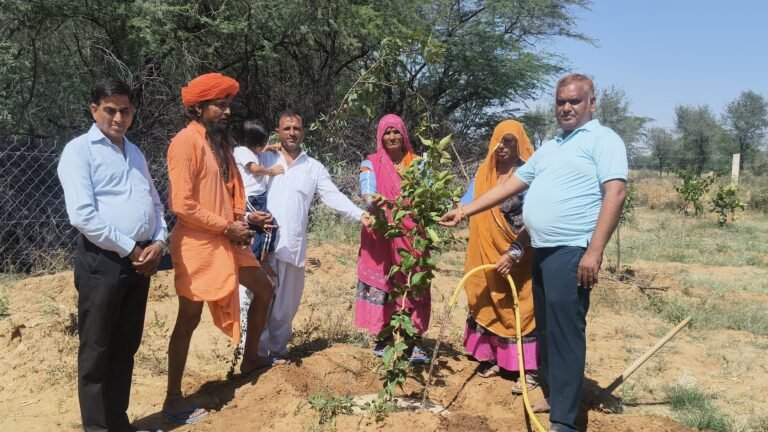 देवासी समाज ने बेटियों के नाम पर लगाए 51 पौधे, पर्यावरण संरक्षण का दिया संदेश