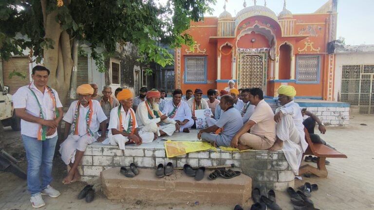 जिला परिषद वार्ड 21 में प्रेमसुख महिया का जनसंपर्क,