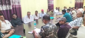 दुर्गा पूजा में यातायात व्यवस्था सुचारू रखने को लेकर गढ़वा थाना में बैठक 2 FB IMG 1791119783385 1
