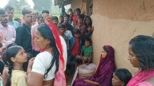 रामलीला देखने गया परिवार, पीछे से सूने घर में चोरी! 3 FB IMG 1792113038758