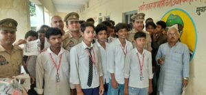 साईबर क्राईम की टीम ने देवलाली कन्या इंटर कालेज बासपार बैजोली महराजगंज में बच्चों को साईबर फ्राड के बारे जानकारी देकर किया जागरूक 4 IMG 20261003 WA0023