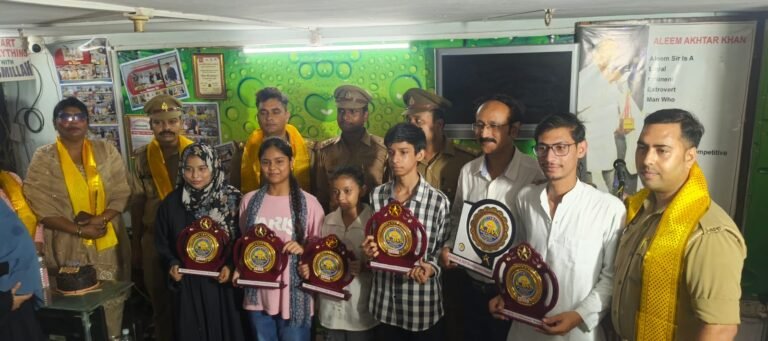 के-बीवीएस स्पोर्ट्स एंड एजुकेशन फाउंडेशन द्वारा प्रतिभाशाली बच्चों एवं विशिष्ट अतिथियों का सम्मान
