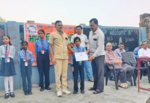 कांठ: गुरु वंदन-छात्र अभिनंदन कार्यक्रम में मेधावी बच्चे -सर्वश्रेष्ठ शिक्षिका सम्मानित 2 IMG 20261006 WA00502