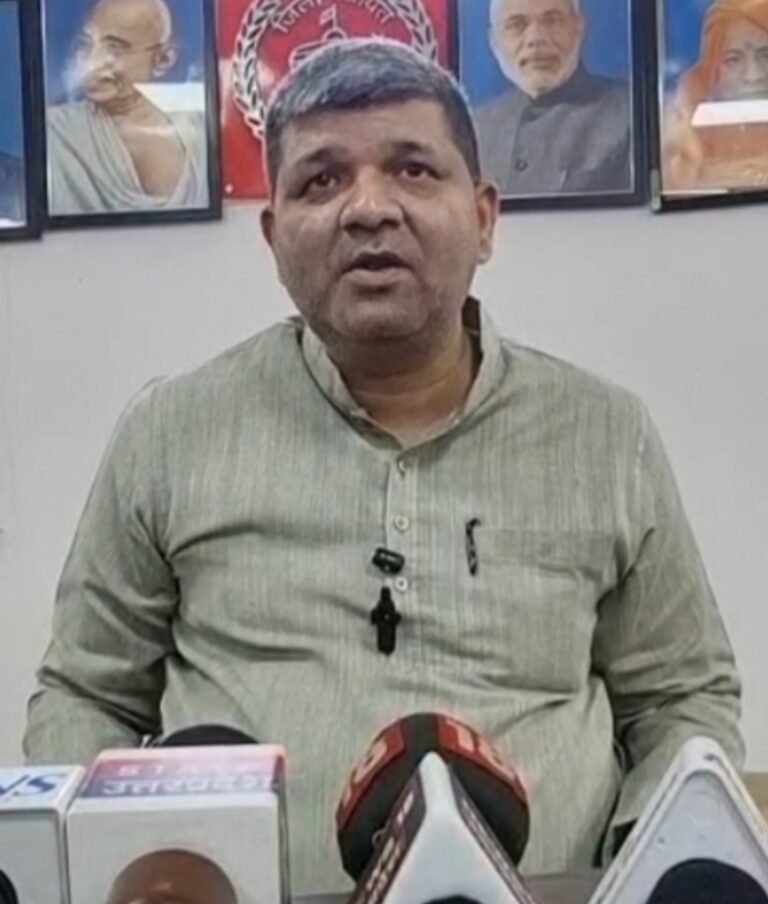 प्रतापगढ़ पहुंचे कैबिनेट मंत्री आशीष पटेल,अपना दल यस कार्यकर्ताओं के साथ की बैठक