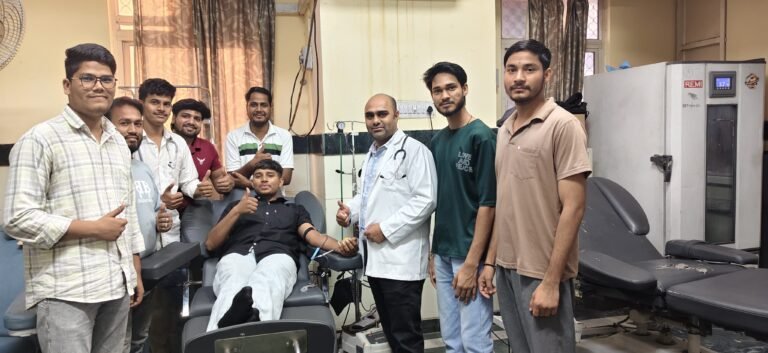 *”मैं 100 साल जियूँ या ना जियूँ, लेकिन 100 बार रक्तदान जरूर करूंगा” – डॉ. लाला आजाद* *जन्मदिन को बनाया जीवन बचाने का दिन, 21 साल की उम्र में सातवीं बार किया रक्तदान*