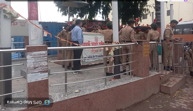 मऊ : एनसीसी छात्रों ने सरदार वल्लभ भाई पटेल की जयंती पर एकता दिवस मनाया