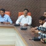 प्रतापगढ़ नगर पालिका में पंप ऑपरेटरो के साथ मीटिंग