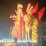 प्रतापगढ़- महुली ढोल नगाड़े और डीजे की धुन पर हुआ माता जी की भव्य प्रतिमा का विसर्जन भावुक हुए श्रद्धालु