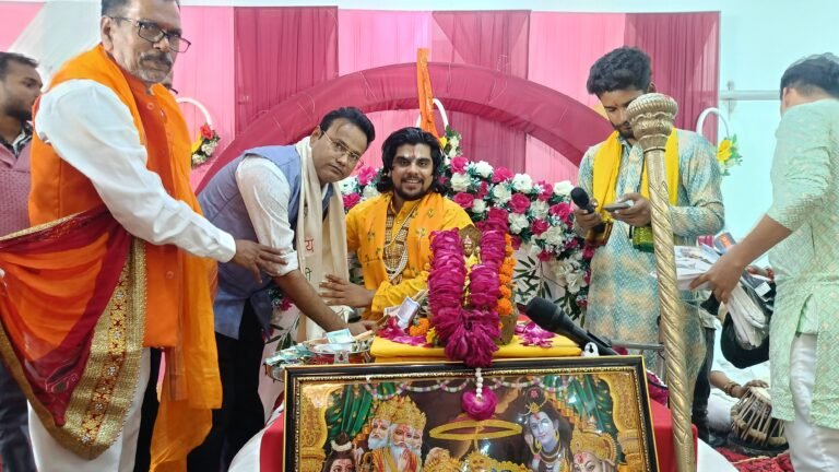बजरंगबली की महिमा सुन भावुक हुए लोग ।