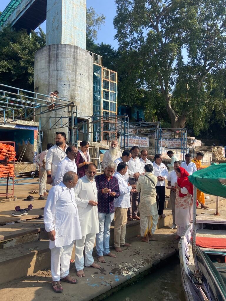 पंचवटी घाट में नौ बिहार का शुभारंभ हुआ