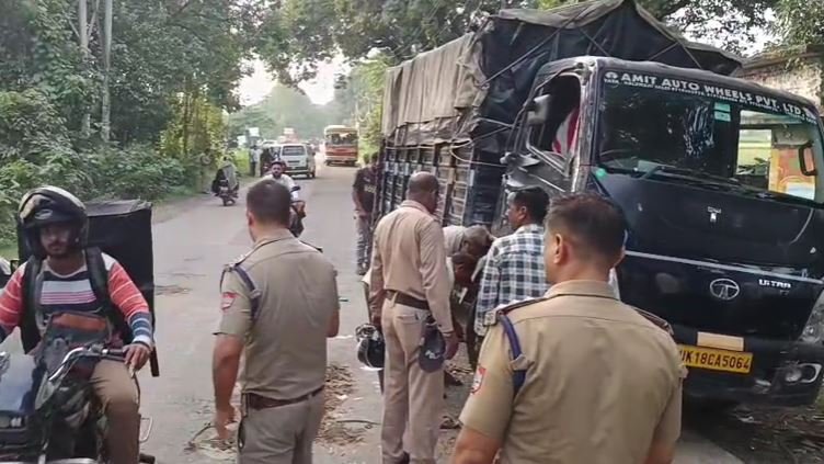 जसपुर-काशीपुर हाईवे पर भीषण हादसा, ऑटो और टाटा 407 की टक्कर में 3 की मौत, 4 घायल