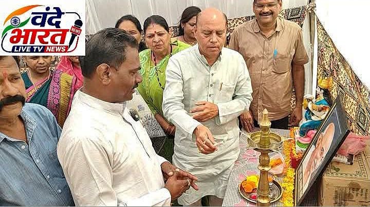 सेवा संकल्प अभियान के तहत मकरोनिया चौराहे पर सांस्कृतिक कार्यक्रम आयोजित