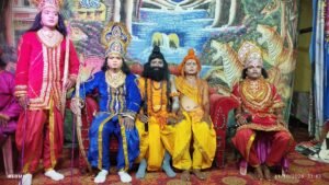 महुली की 80वीं ऐतिहासिक रामलीला में नगर दर्शन और फुलवारी लीला का मनोहारी मंचन, श्रीराम-सिया के प्रथम दर्शन ने मोहा श्रद्धालुओं का मन 3 IMG 20261011 214346
