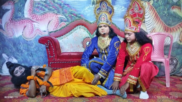 महुली की 80वीं ऐतिहासिक रामलीला में नगर दर्शन और फुलवारी लीला का मनोहारी मंचन, श्रीराम-सिया के प्रथम दर्शन ने मोहा श्रद्धालुओं का मन