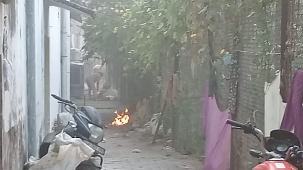 कानपुर नगर वार्ड 29 पार्षद श्री जितेन कुमार चौरसिया जी के क्षेत्र में वार्ड 29 के सफाई नायक के कर्मचारियों की लापरवाही स्वच्छ भारत अभियान 1 कानपुर नगर वार्ड 29 पार्षद श्री जितेन कुमार चौरसिया जी के क्षेत्र में वार्ड 29 के सफाई नायक के कर्मचारियों की लापरवाही स्वच्छ भारत अभियान - KANPUR NAGAR, उत्तर प्रदेश