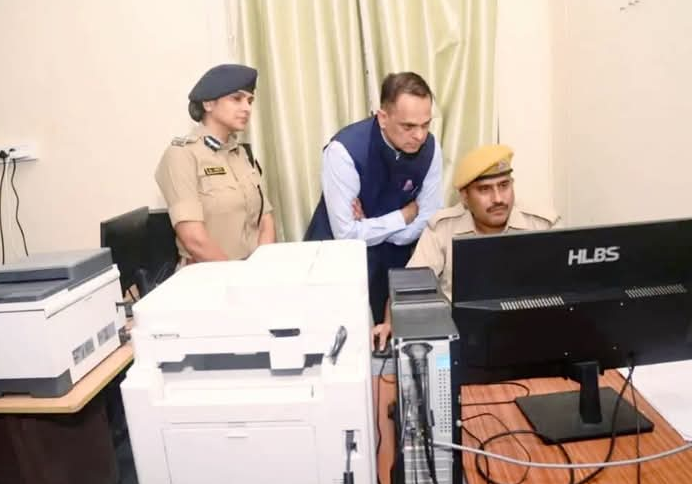 राज्य के मुख्य सचिव पहुंचे भरतपुर एवं निरीक्षण किया