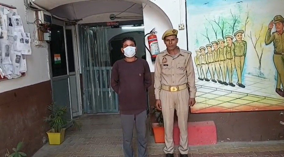 सहारनपुर के देवबंद में पुलिस की बड़ी कार्रवाई! पुराने मुकदमे में वारंटी आसिफ गिरफ्तार, कोला बस्ती से दबिश के दौरान पकड़ा गया** 1 सहारनपुर के देवबंद में पुलिस की बड़ी कार्रवाई! पुराने मुकदमे में वारंटी आसिफ गिरफ्तार, कोला बस्ती से दबिश के दौरान पकड़ा गया** - SAHARANPUR, उत्तर प्रदेश