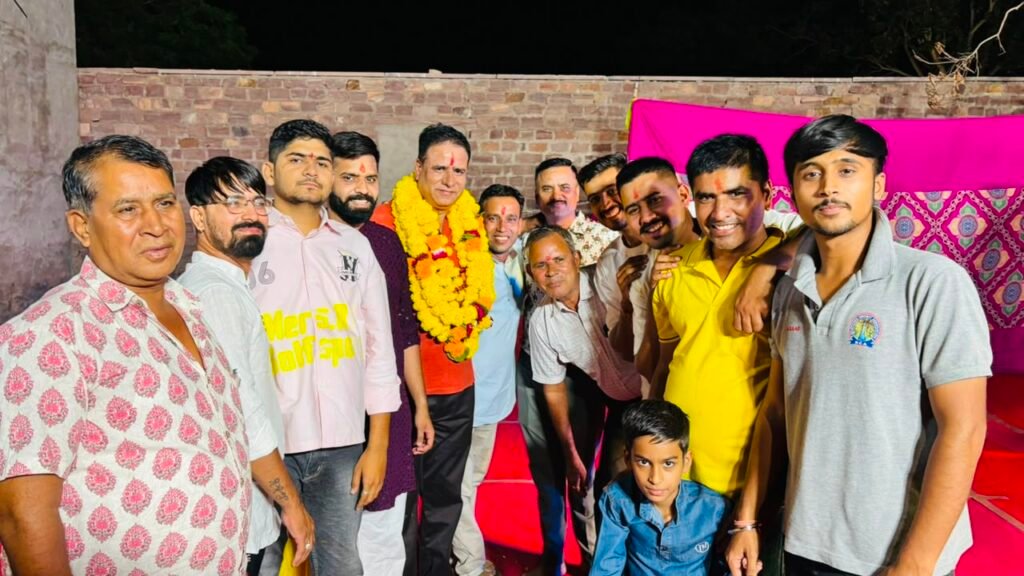 डांडिया उत्सव समापन पर डांडिया आयोजका का 1 डांडिया उत्सव समापन पर डांडिया आयोजका का - JODHPUR, राजस्थान