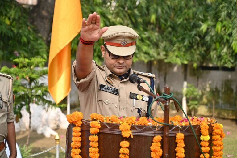 बड़ी खबर | सहारनपुर पुलिस लाइन में राष्ट्रीय एकता दिवस पर भव्य कार्यक्रम, SSP ने सरदार वल्लभभाई पटेल को किया नमन