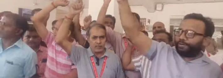 पत्रकारों से अभद्रता और उत्पीड़न पर रोक लगाने की मांग,