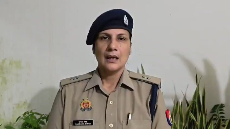 महोबा में 3 साल की मासूम के साथ दुष्कर्म का आरोप, चीख-पुकार सुनकर परिजनों ने आरोपी को पकड़ा!